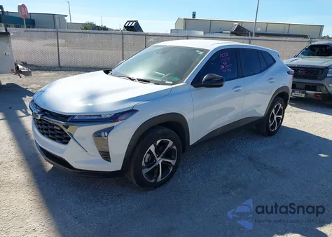 2025 Chevrolet Trax Fwd 1Rs z USA, uszkodzony, nr VIN KL77LGEPXSC224248